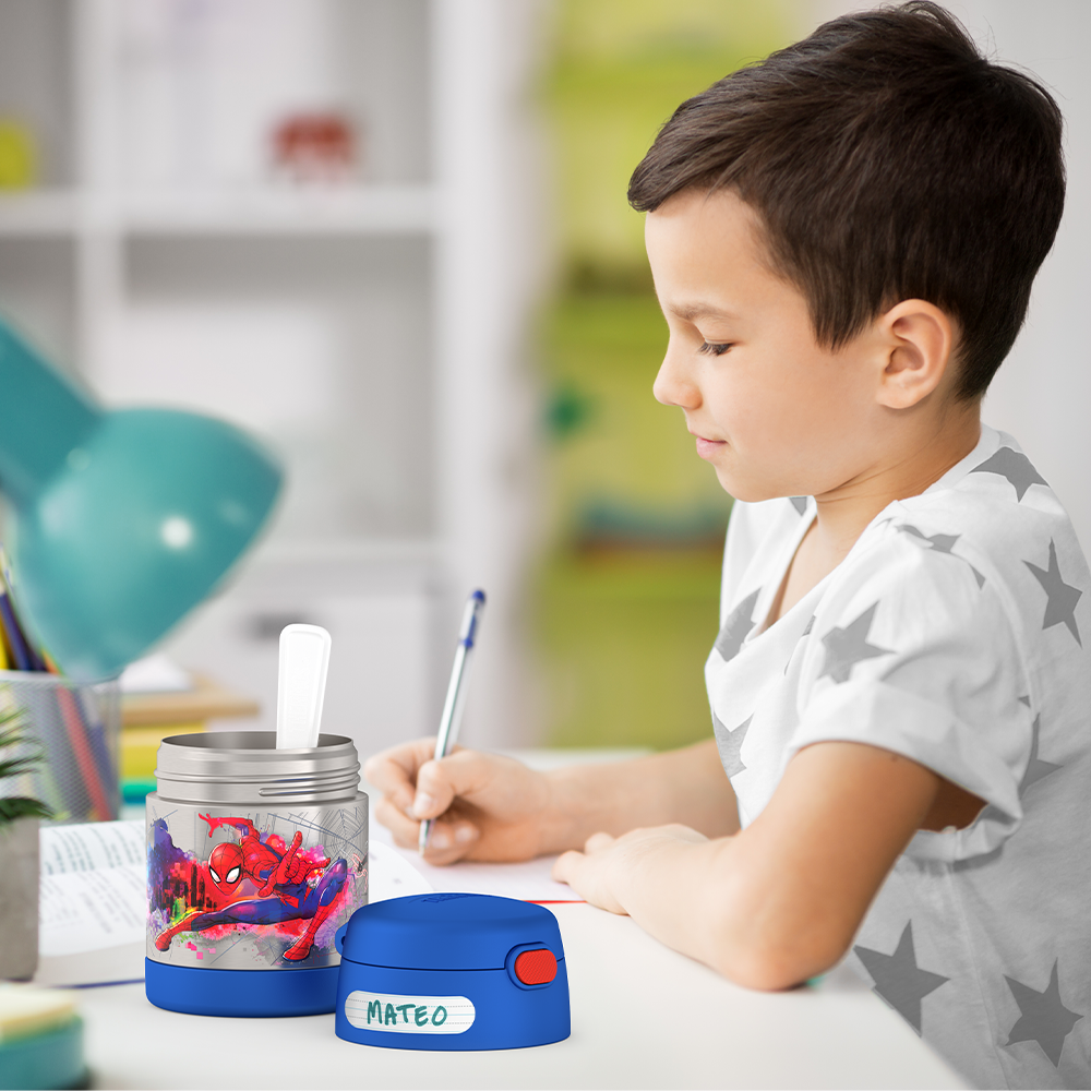 f3105sp_spider-man_10ozfoodjar_lifestyle_boys_wlabel_pdp_cad27473-3775-4c3d-8448-319c75da3769.png