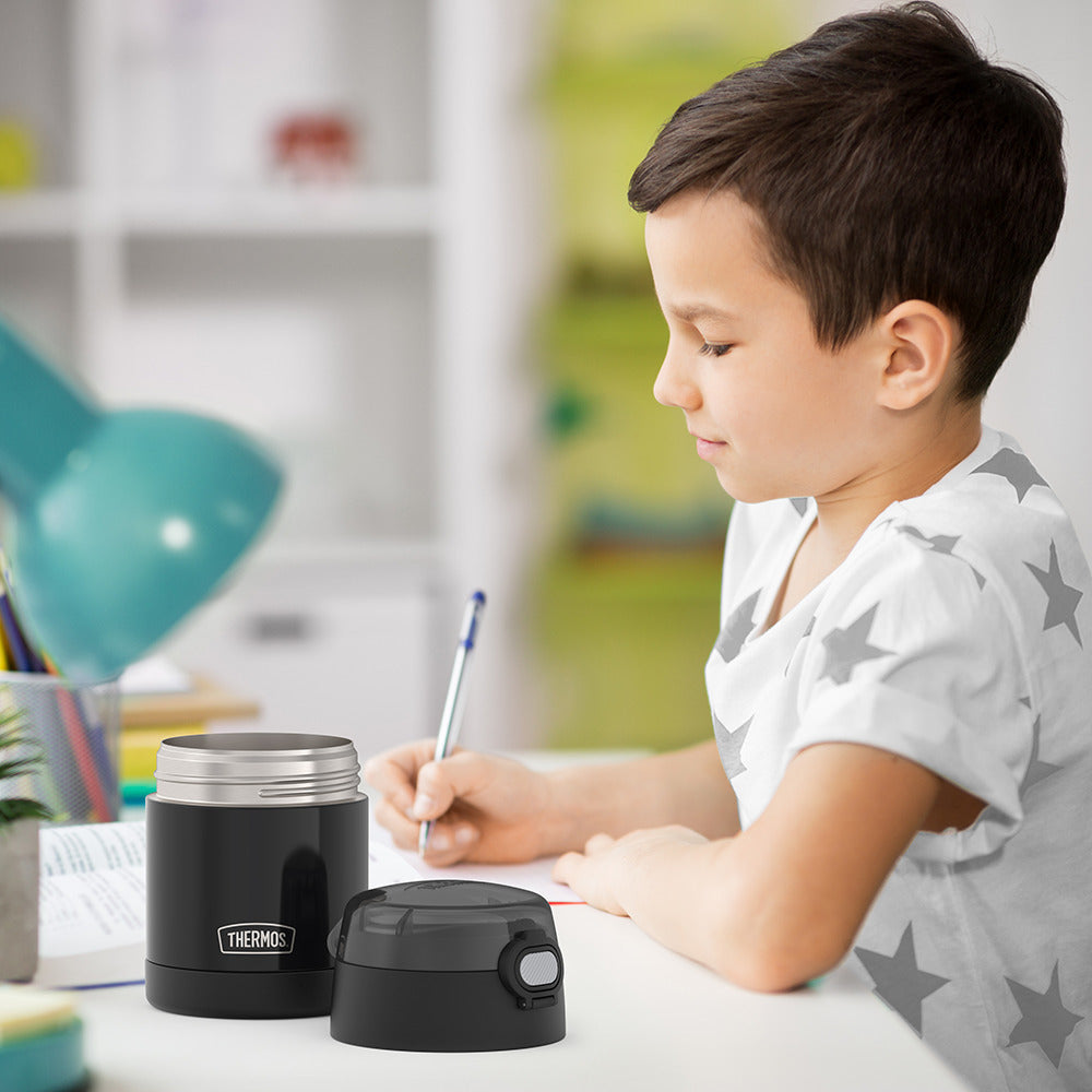 f3204bk_black_10ozfj_widemouthinset_lifestyle_pdp_e556e61d-1e64-49f8-ba2c-3b6e7204a778.jpg