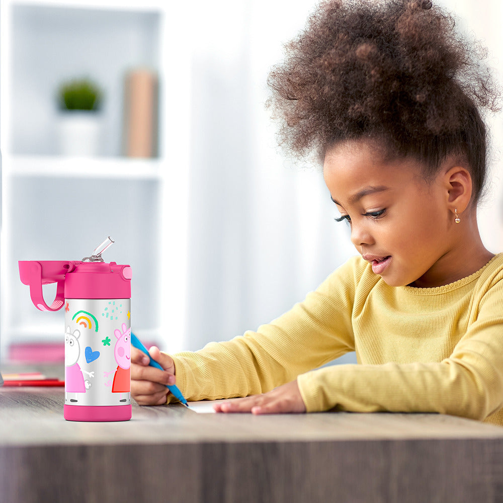 f4101pa_peppapig_bottle_lifestyle_1000x1000px_pdp.jpg